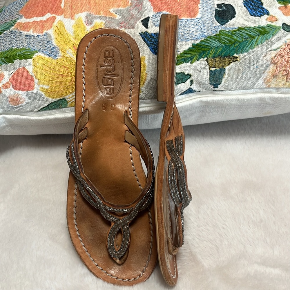 Aspiga Women’s Leather sequined sandals Sz: 8.5  39